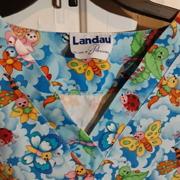 Scrub top - Picture 6 of 7